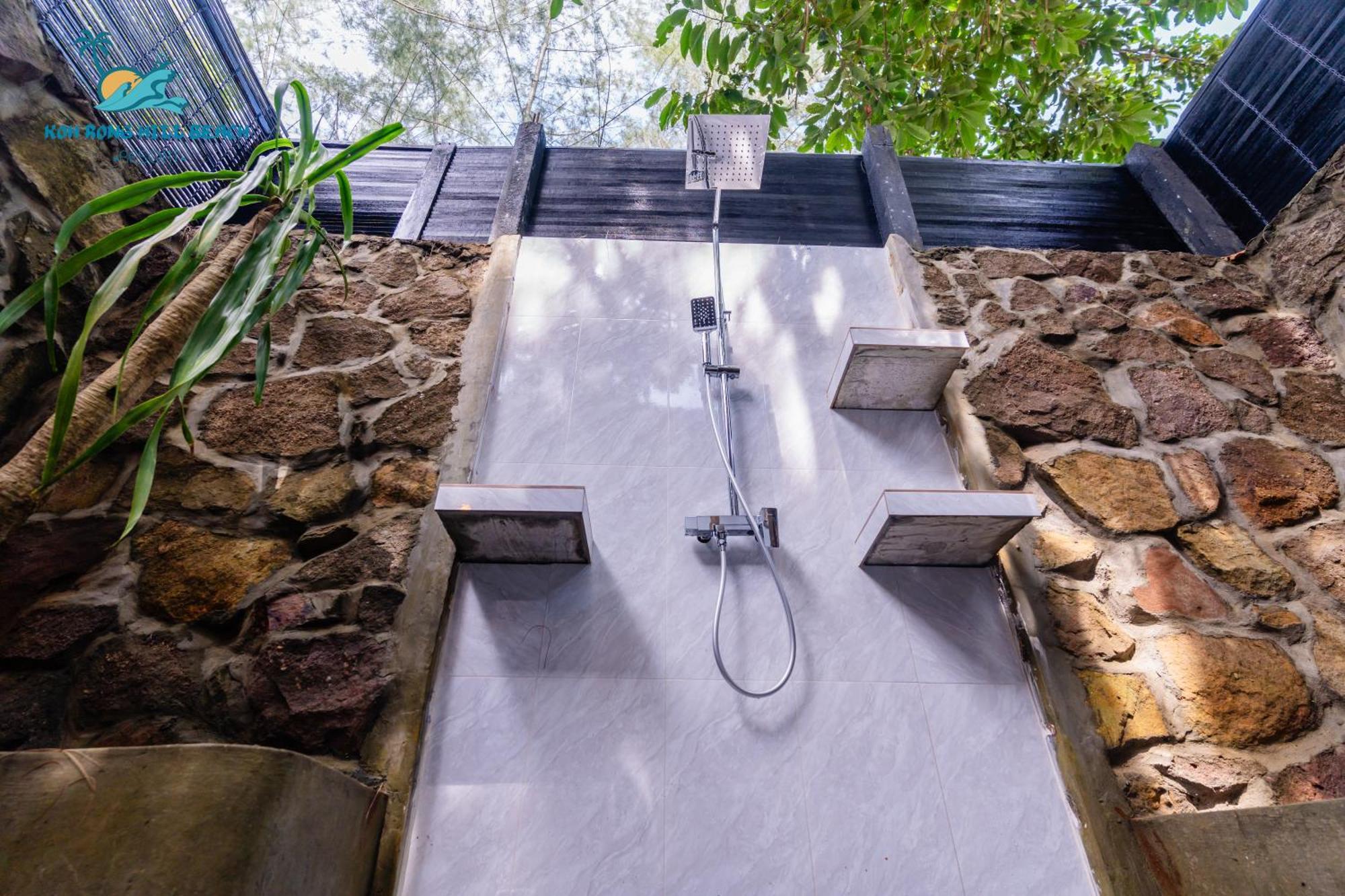 Koh Rong Hill Beach Resort Derm Tkov Village Exteriör bild